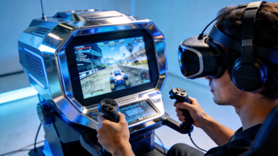 VR交互设计PG电子模拟器，玩家佩戴头显操作